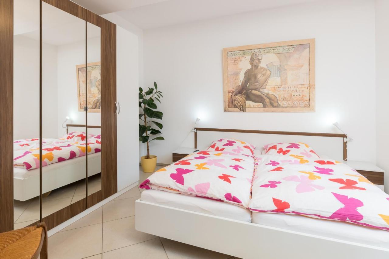 Bodensee Apartment Ueberlingen "Bauhaus Ueber Der Stadt" Ngoại thất bức ảnh